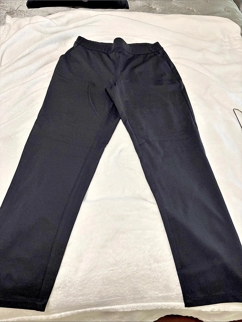 RW&CO. Straight Leg casual Pants in Black Size Small Like New